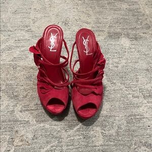 Yves Saint Laurent fuchsia platform Heels